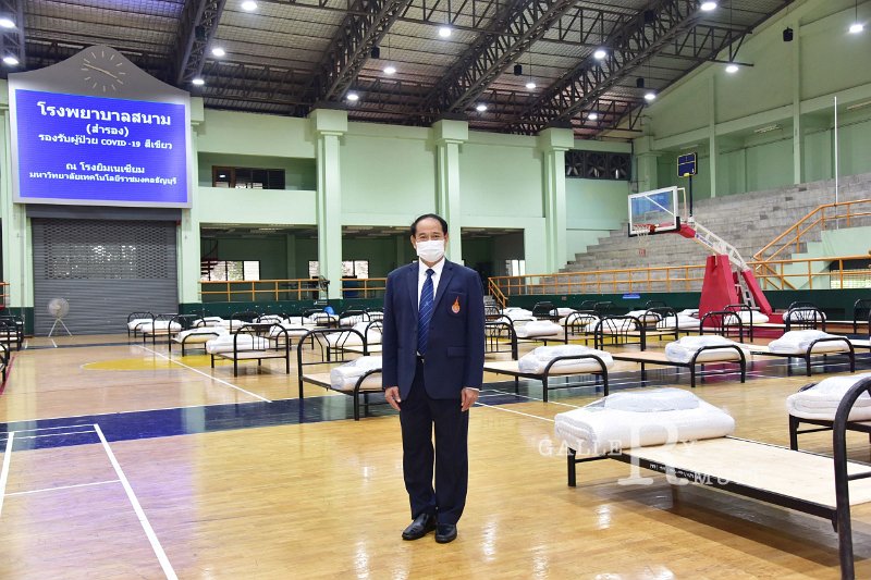 20210426-Governor inspects field hospitals-175.JPG